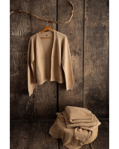 Cardigan en laine de chameau blanc de Mongolie