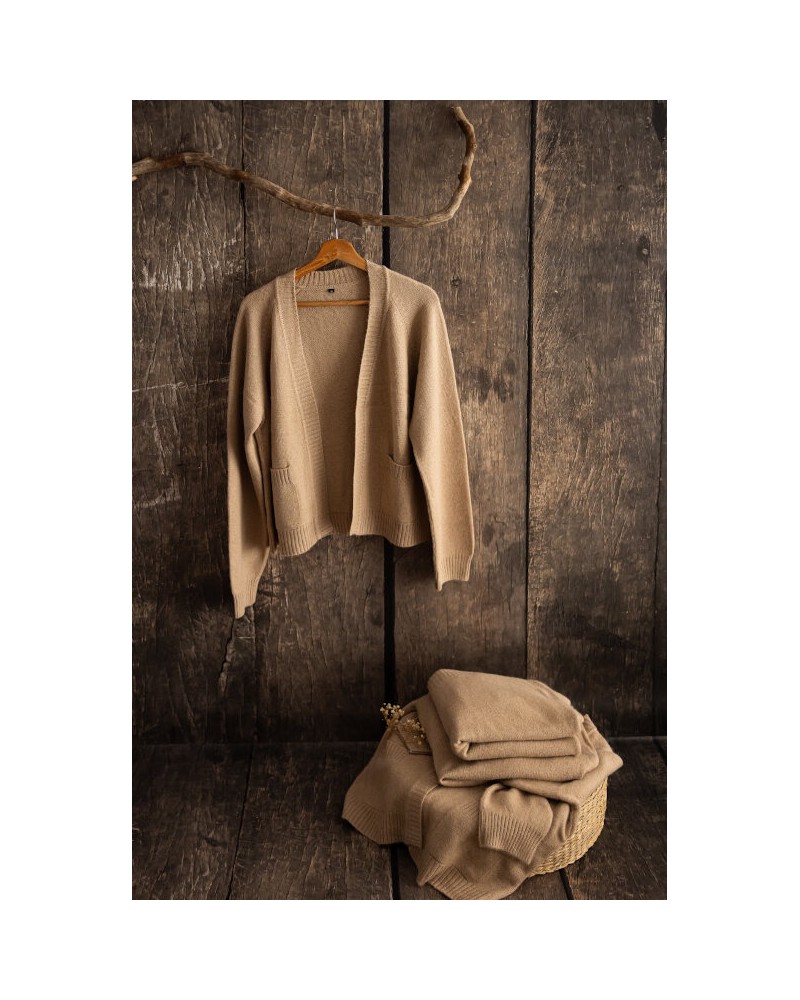 Cardigan en laine de chameau blond de Mongolie