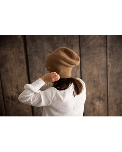 Bonnet ample en laine naturelle de chameau blanc de Mongolie