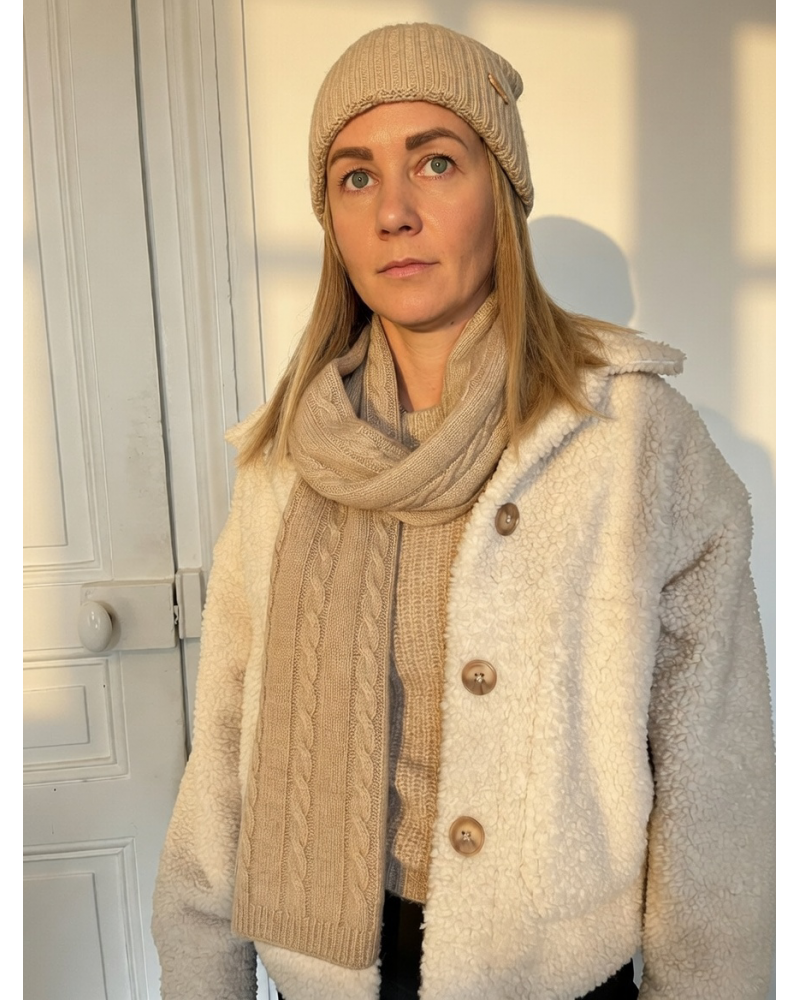 Bonnet en pur laine de chameau de Mongolie